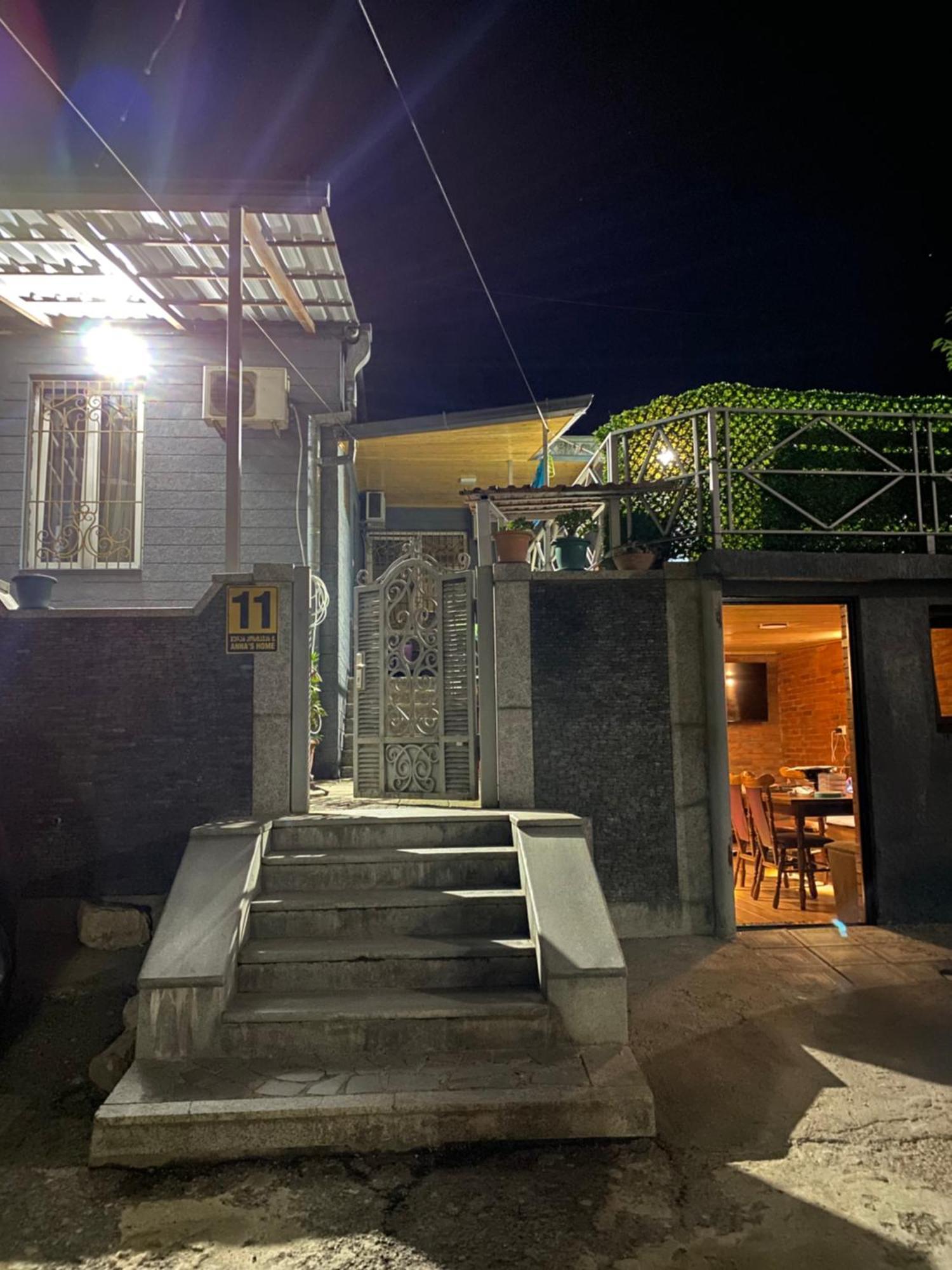 Anna'S Home Kutaisi Exterior photo